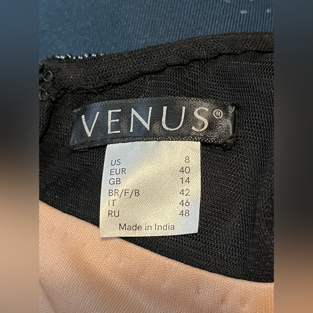 Venus Sequin Keyhole Top - image 4